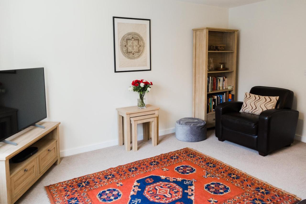 College Court Villa Bedale Bagian luar foto