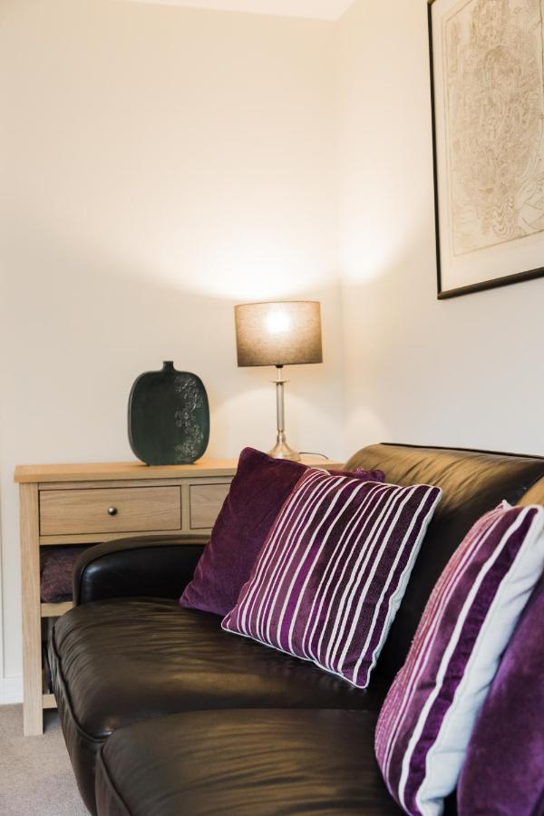 College Court Villa Bedale Bagian luar foto
