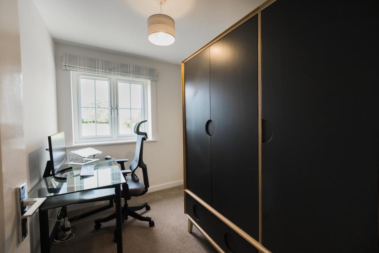 College Court Villa Bedale Bagian luar foto